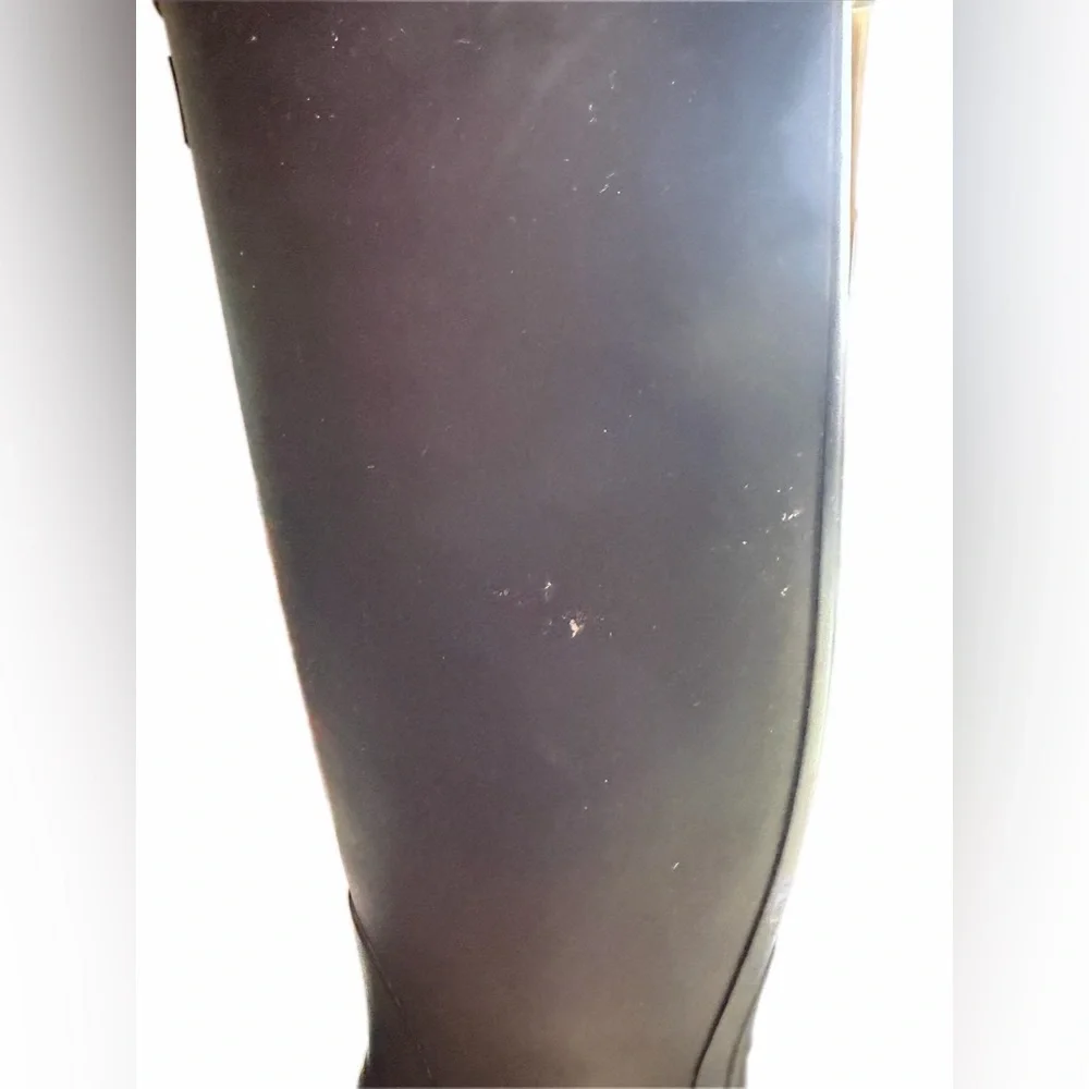 Hunter Black Tall Rain Boots

Original matte black

Women 8
Men’s 7
UK 6 
EU 39 - Picture 5 of 7